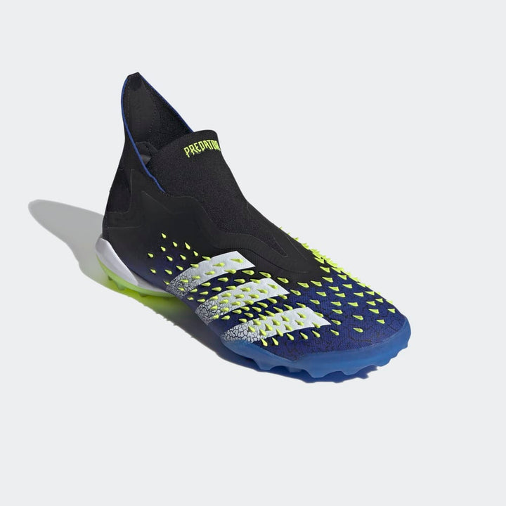 Botas de césped sin cordones adidas Predator Freak+ TF Core Black