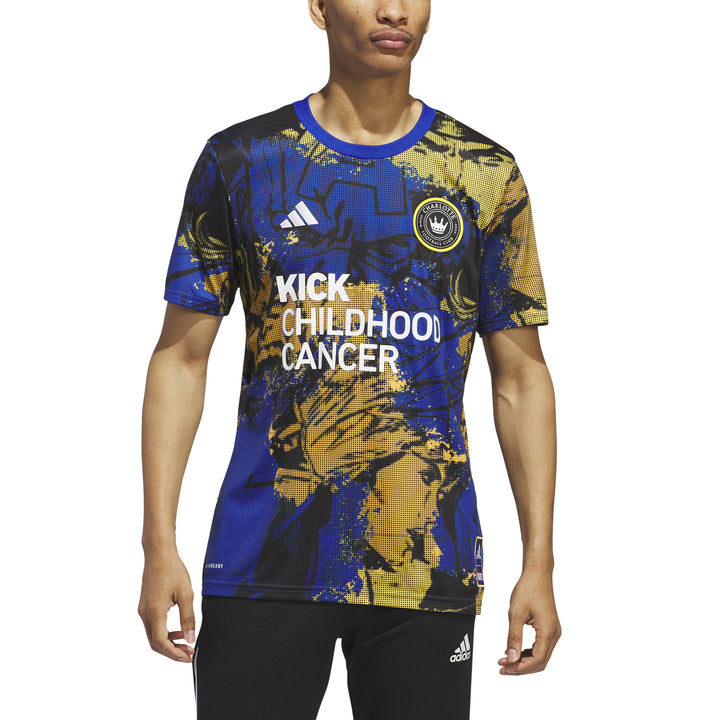 Camiseta adidas MLS Charlotte FC Kick contra el cáncer infantil 