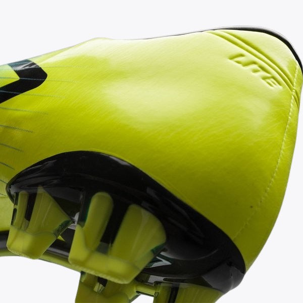 Botas de fútbol para superficies firmes Umbro GT II Pro-A FG Neón/Negro