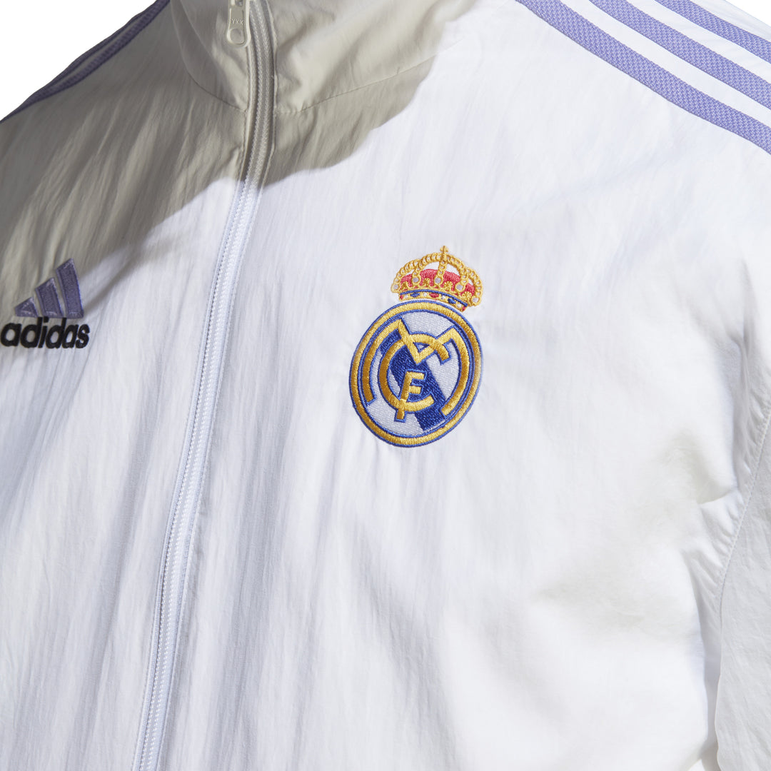 Chaqueta adidas con el himno del Real Madrid